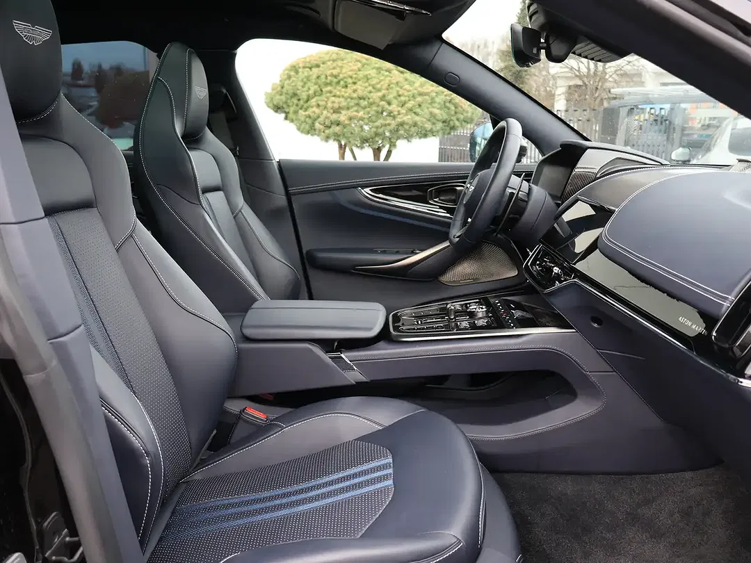 Aston Martin DBX 707 - Thumbnail 27