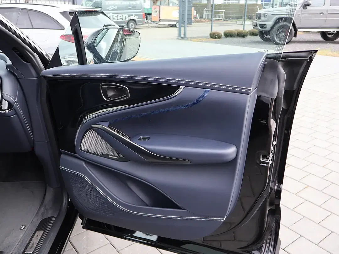 Aston Martin DBX 707 - Thumbnail 30