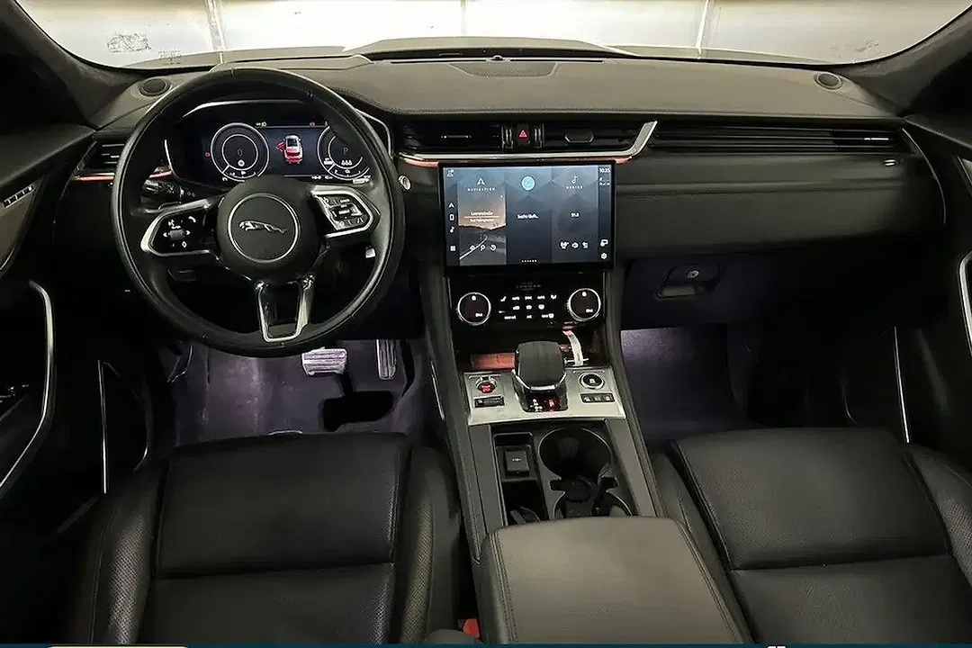 Jaguar F-Pace P400e 4x4 - Thumbnail 7