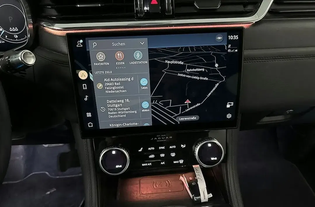 Jaguar F-Pace P400e 4x4 - Thumbnail 8