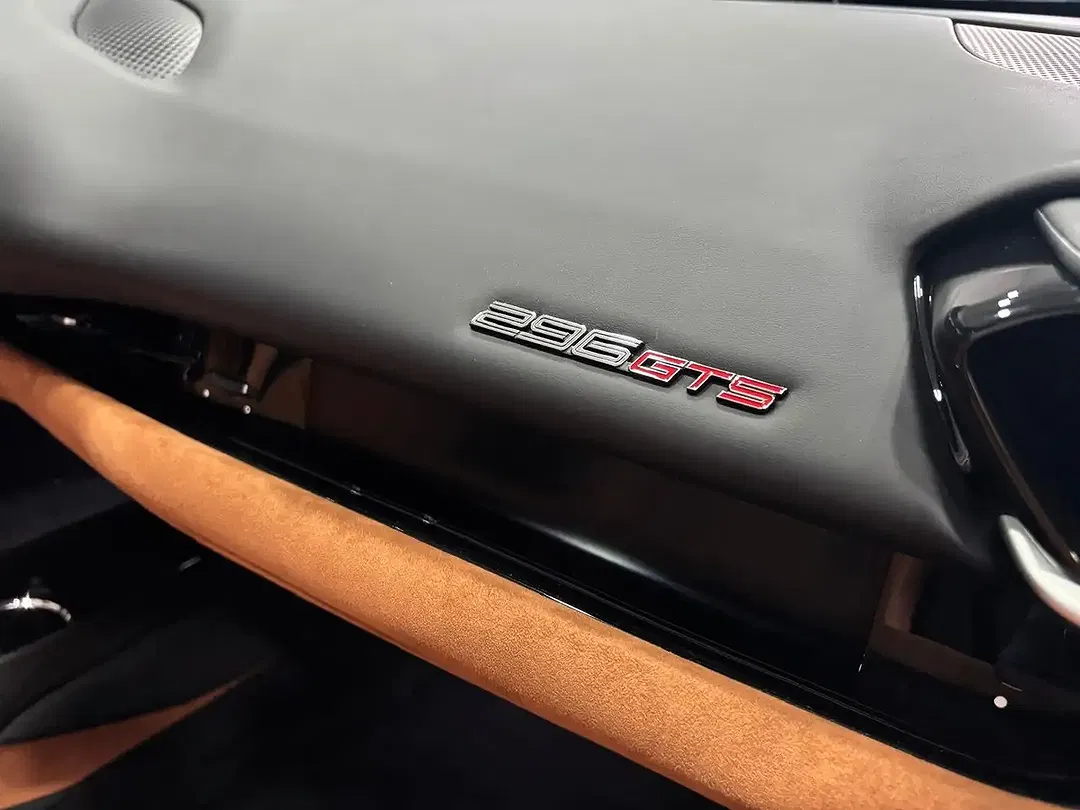 Ferrari 296 GTS - Thumbnail 8