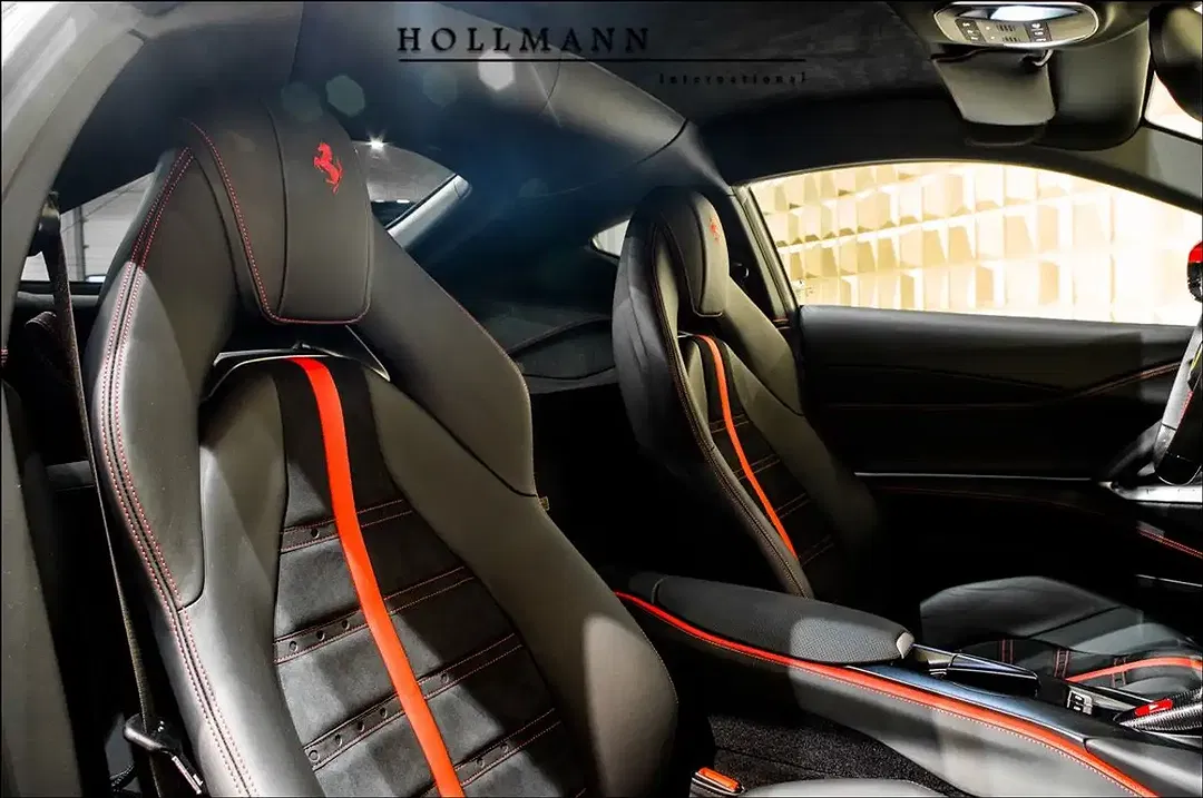 Ferrari 812 Superfast Atelier - Thumbnail 13