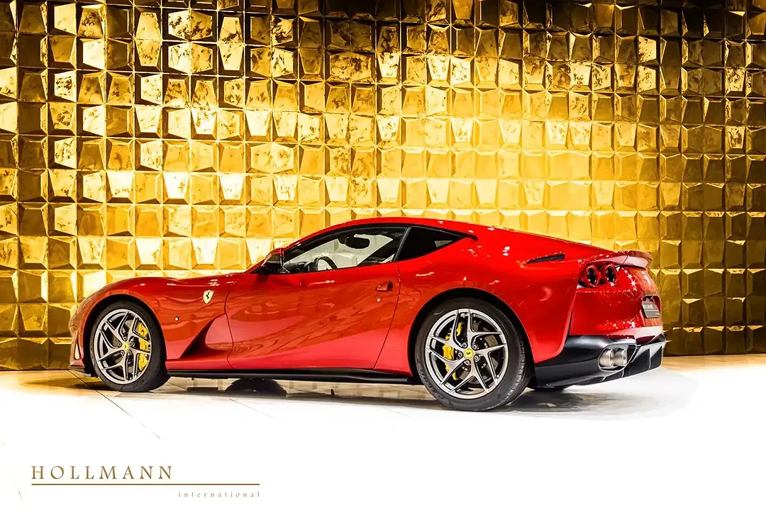 Ferrari 812 Superfast Atelier - Thumbnail 5