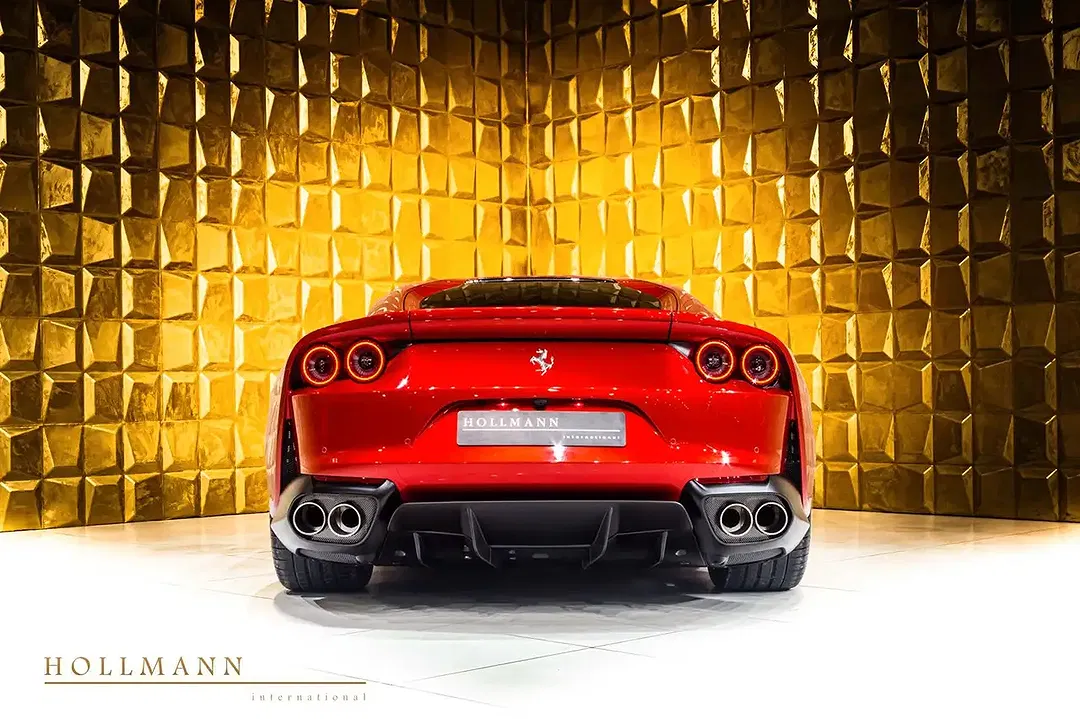 Ferrari 812 Superfast Atelier - Thumbnail 6