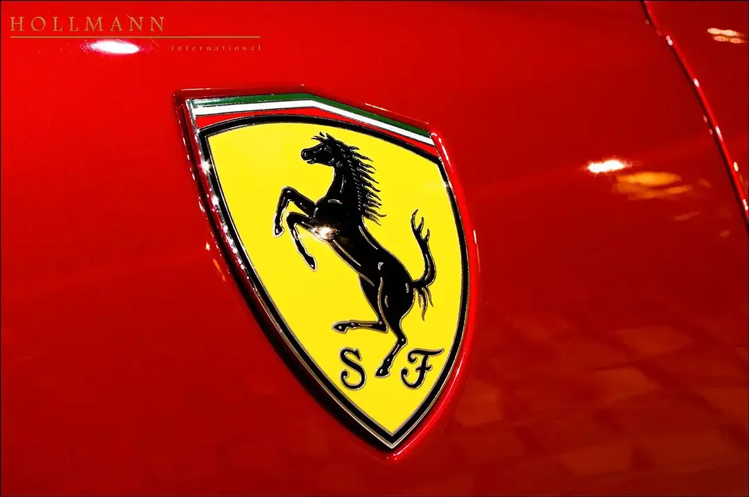 Ferrari 812 Superfast Atelier - Thumbnail 7