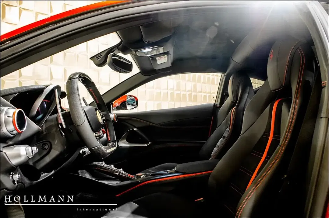 Ferrari 812 Superfast Atelier - Thumbnail 9