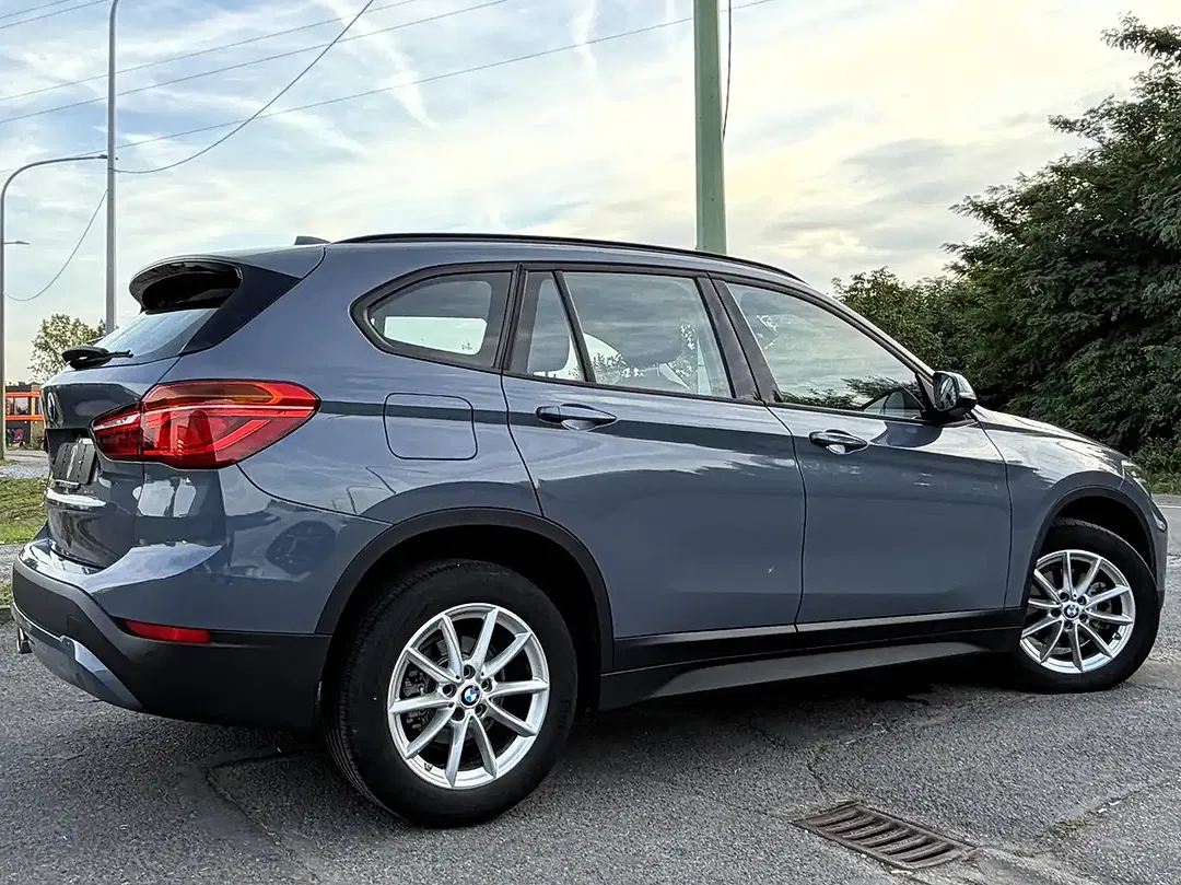 BMW X1 1.5 sDrive Advantage Sport - Thumbnail 10