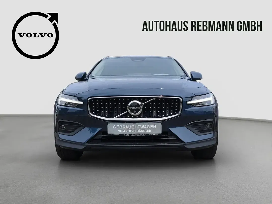 Volvo V60 Cross Country B5 AWD Ultimate - foto 2