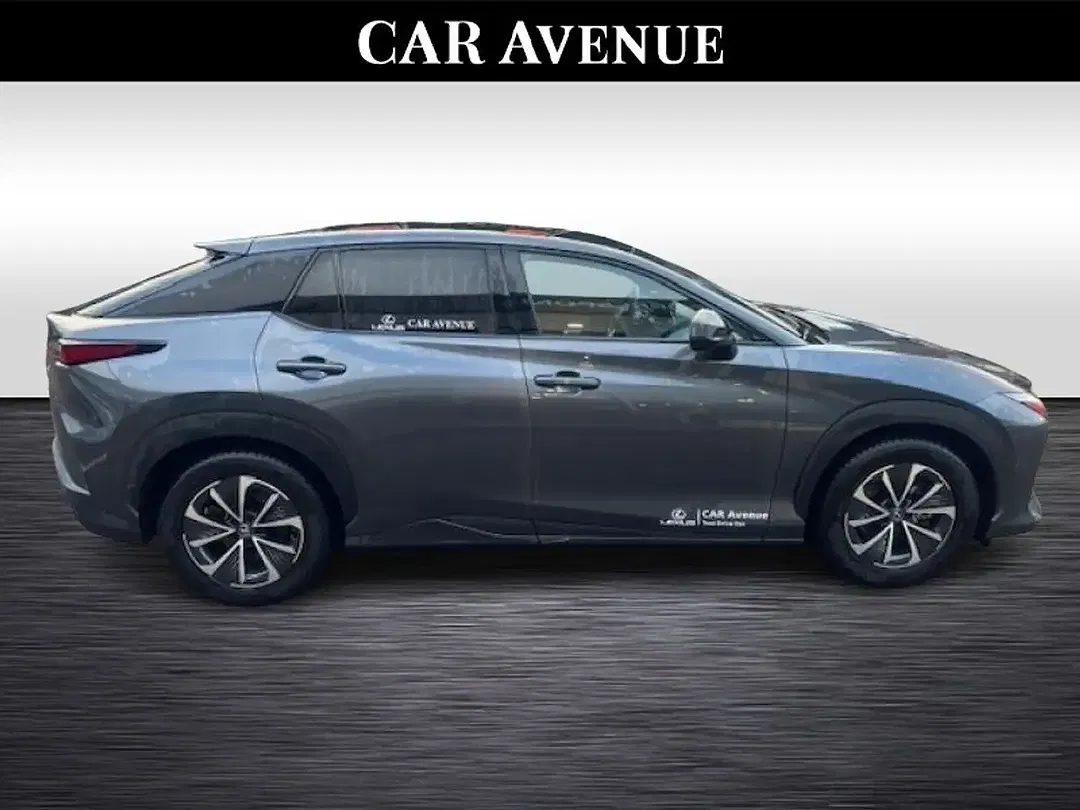 Lexus RZ Executive Line - Thumbnail 3