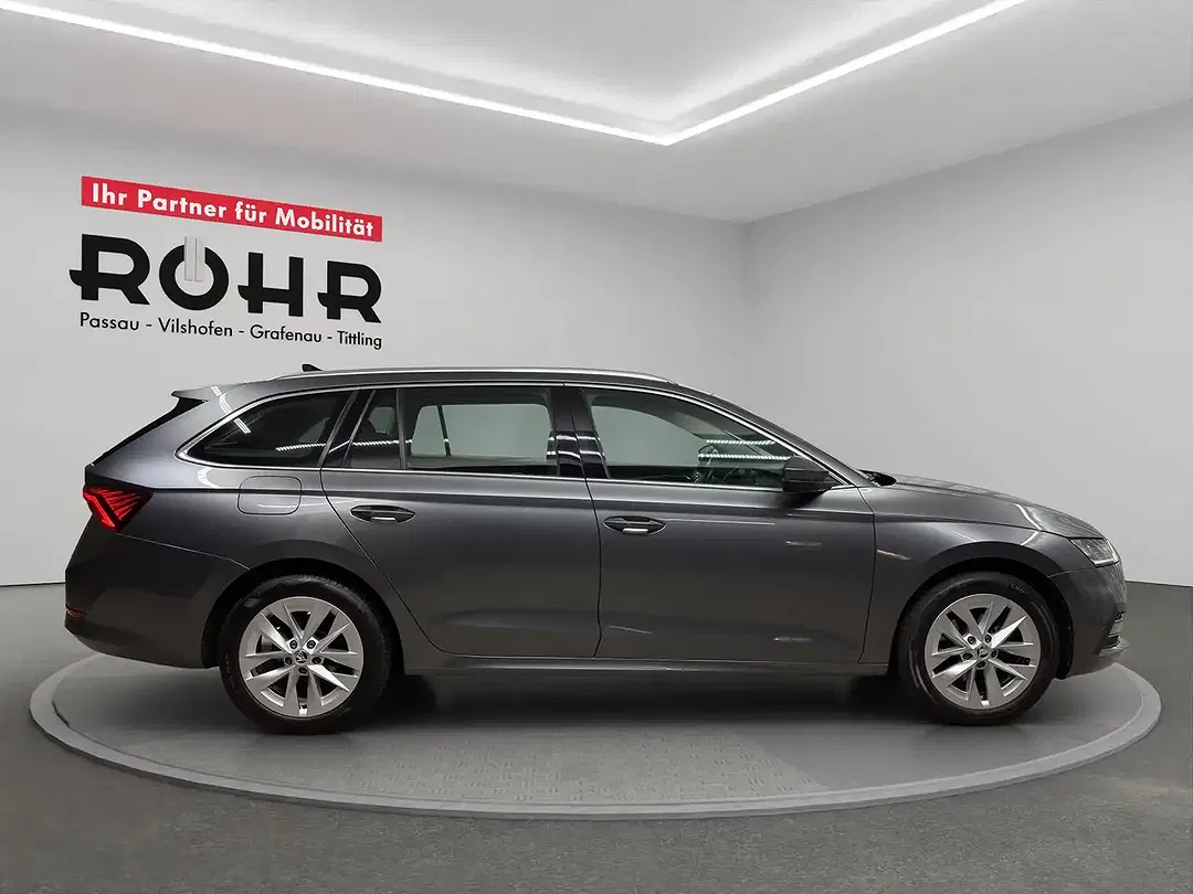 Skoda Octavia 2.0 TDI DSG Combi Style - Thumbnail 5