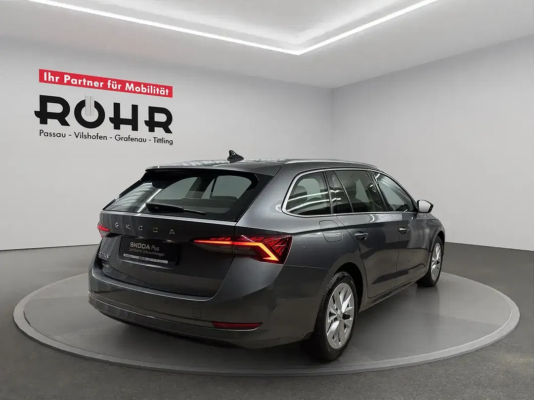 Skoda Octavia 2.0 TDI DSG Combi Style - Thumbnail 6