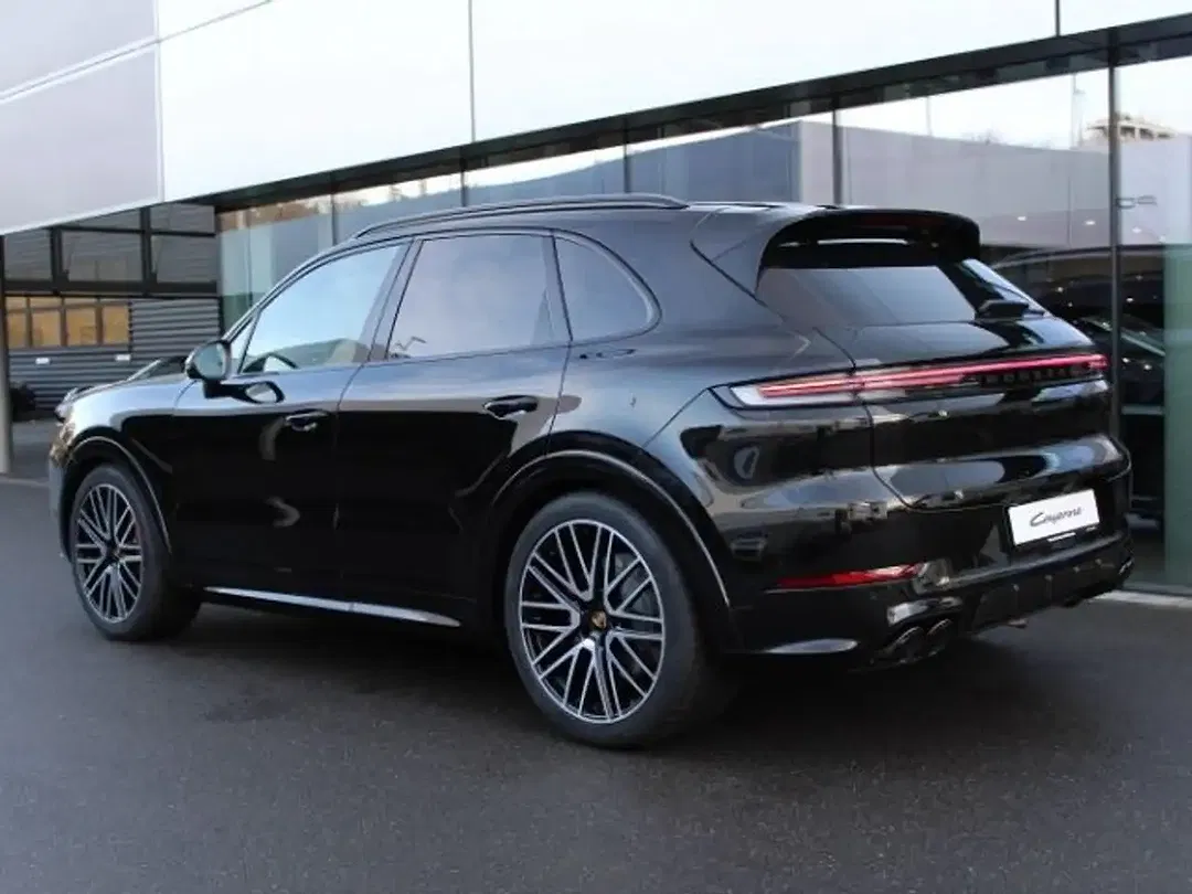 Porsche Cayenne GTS - Thumbnail 3
