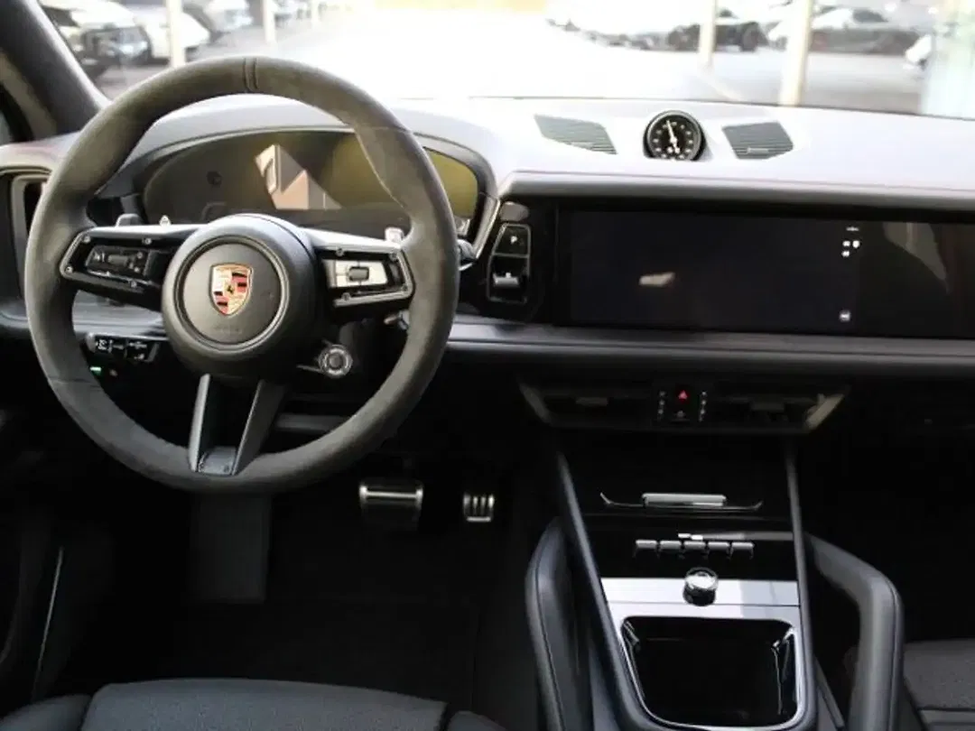 Porsche Cayenne GTS - Thumbnail 4