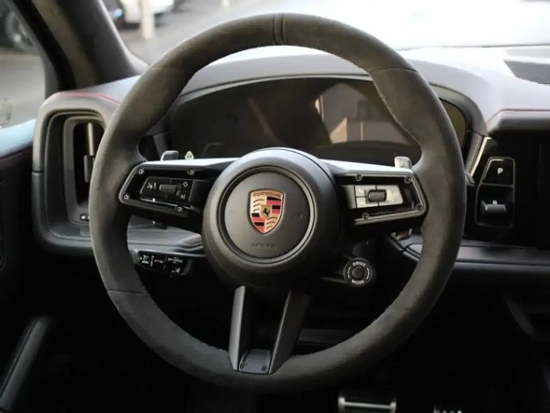 Porsche Cayenne GTS - Thumbnail 5