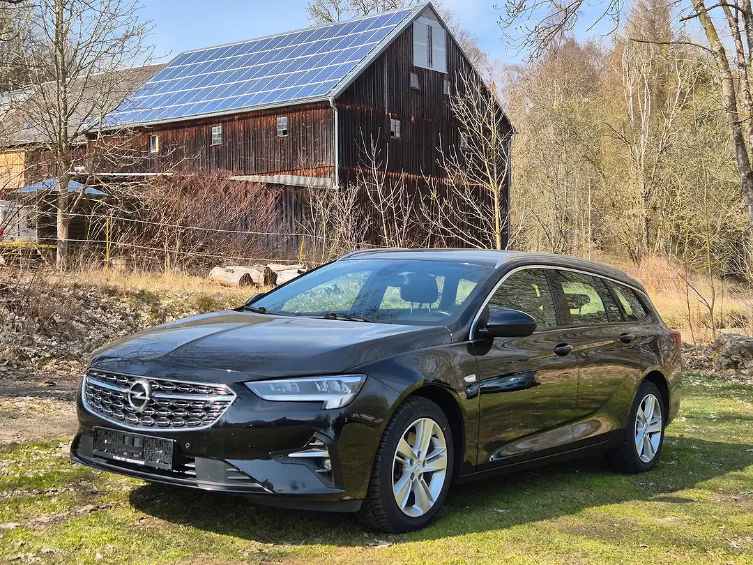 Opel Insignia - foto 1