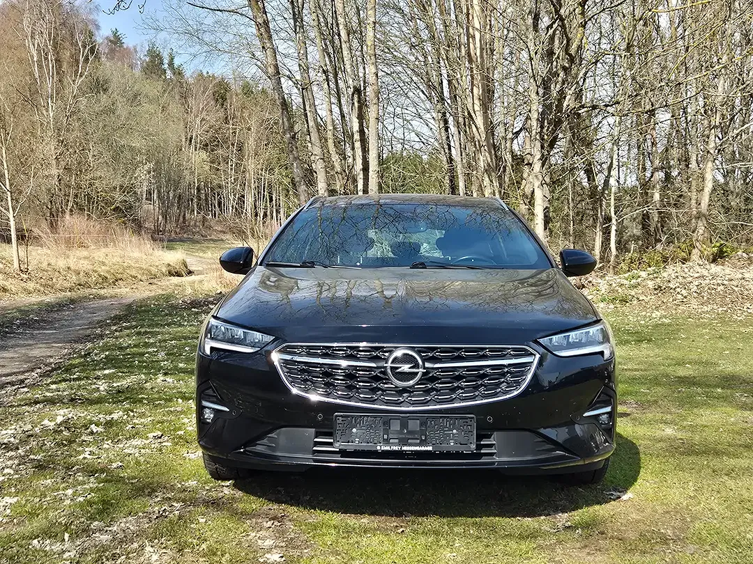 Opel Insignia - Thumbnail 3