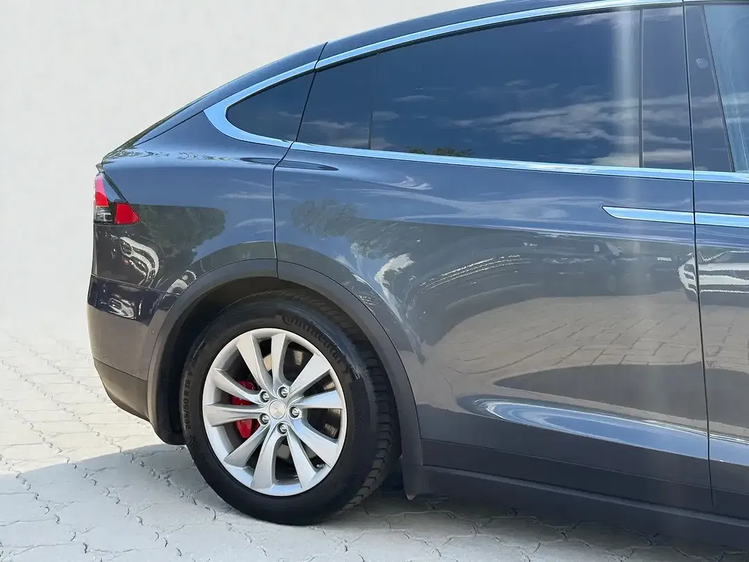 Tesla Model X P100D Dual Motor Performance Ludicrous - Thumbnail 9