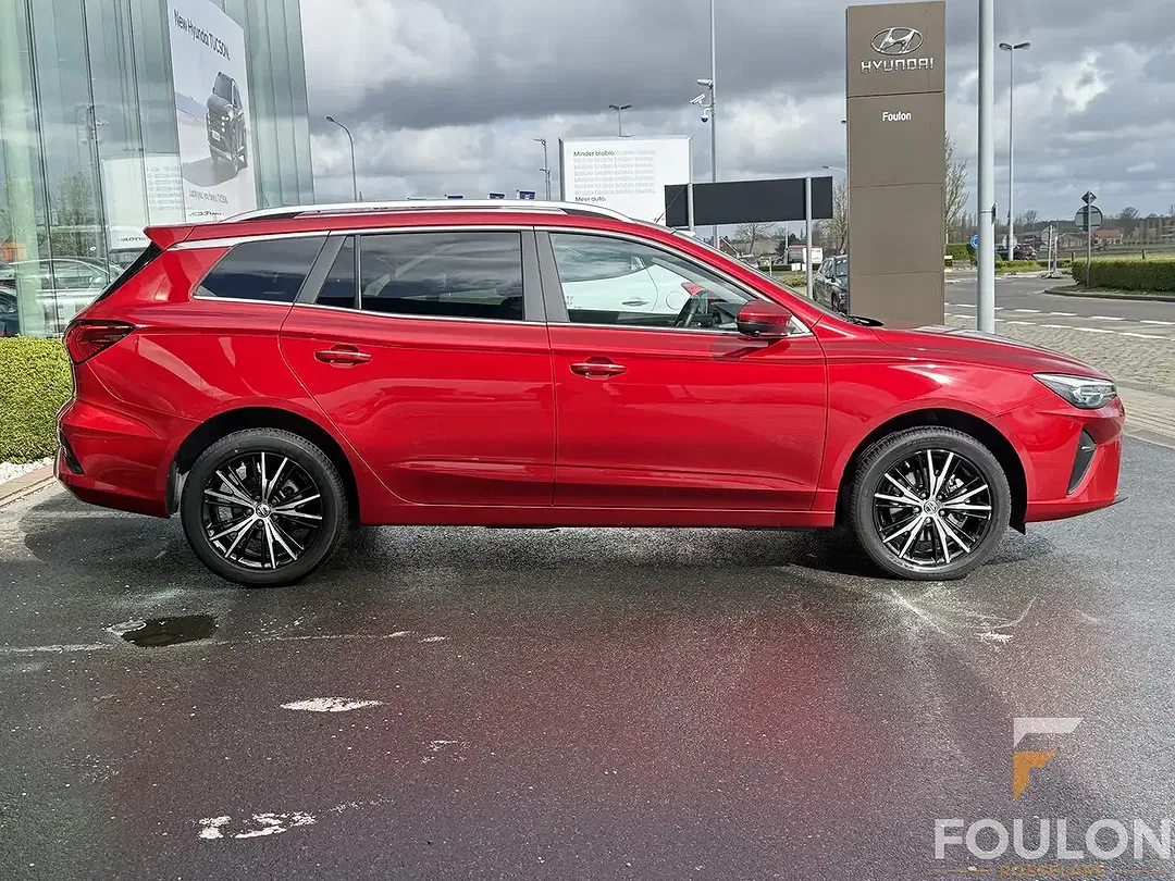 MG MG5 Luxury - Thumbnail 3