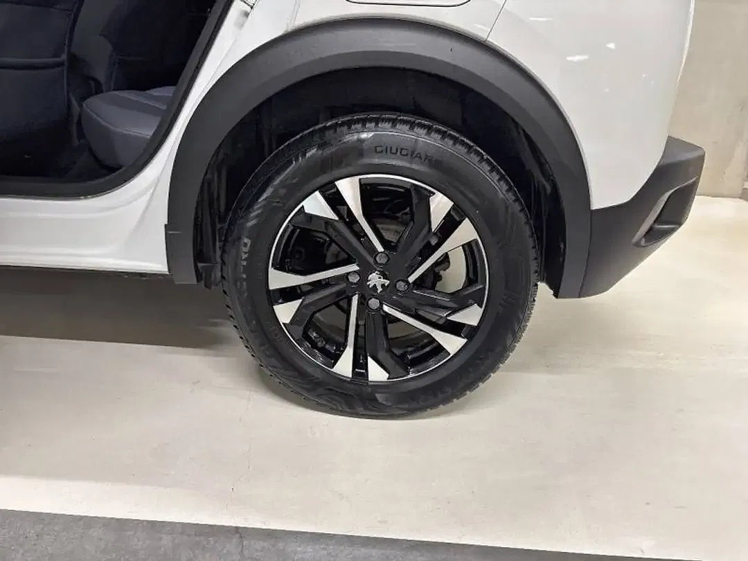 Peugeot 2008 PureTech Allure - Thumbnail 11