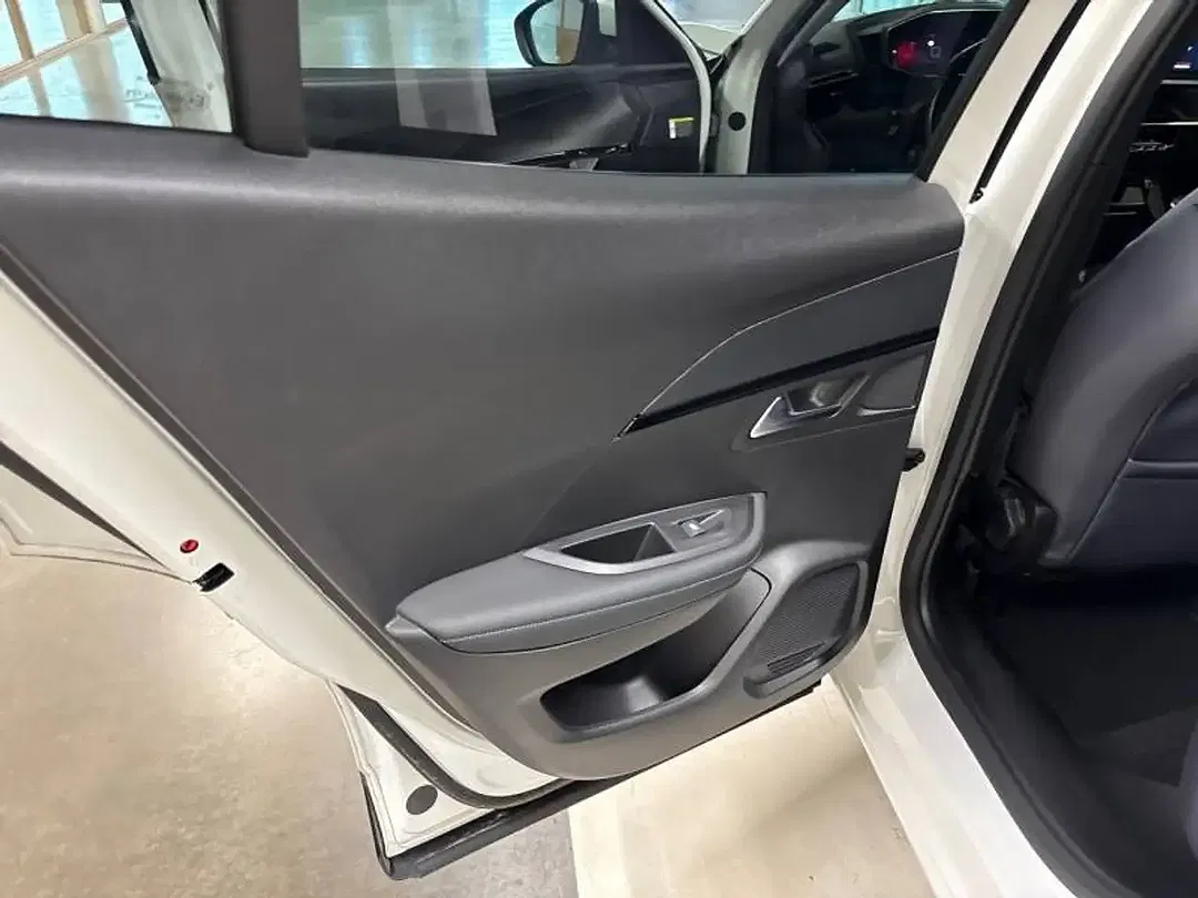Peugeot 2008 PureTech Allure - Thumbnail 12