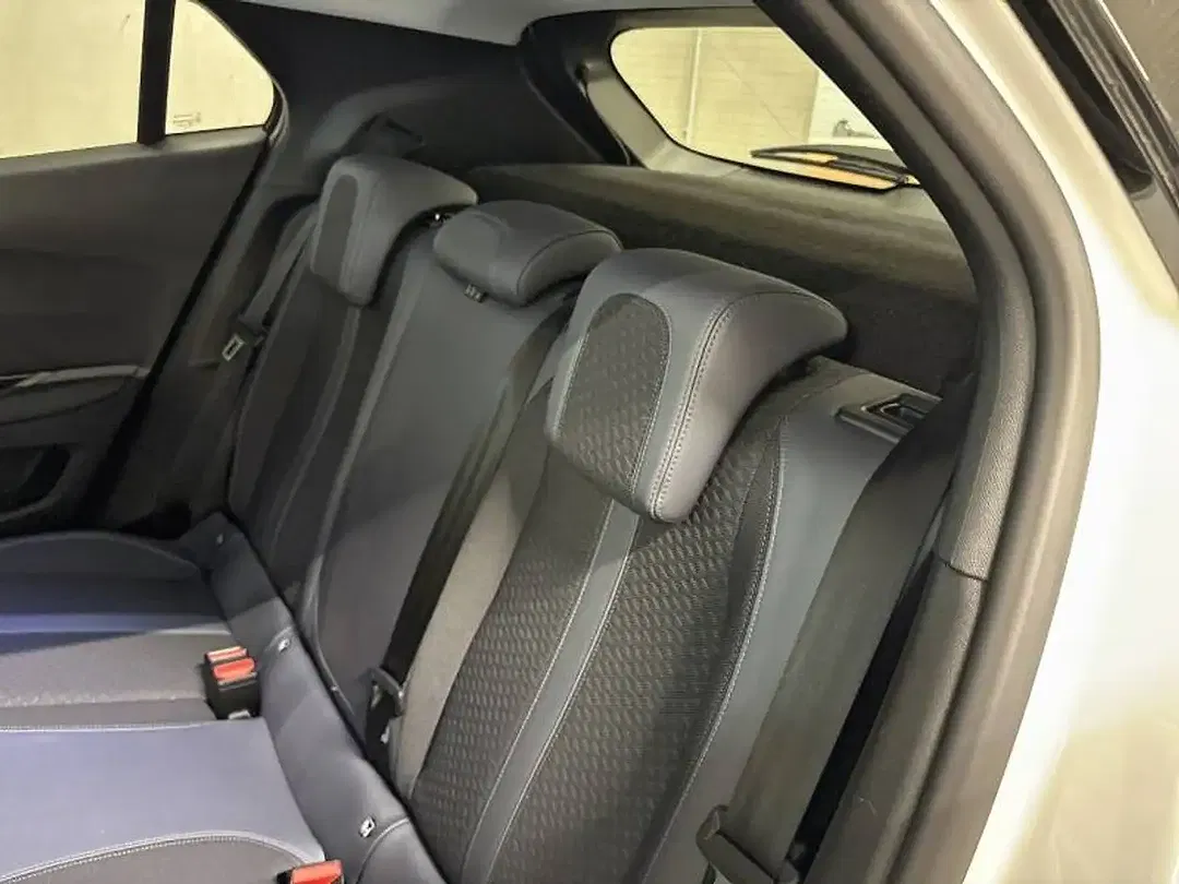 Peugeot 2008 PureTech Allure - Thumbnail 13