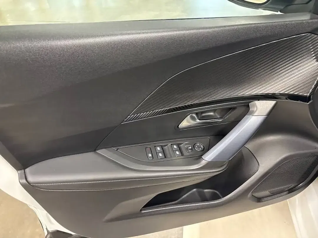Peugeot 2008 PureTech Allure - Thumbnail 14