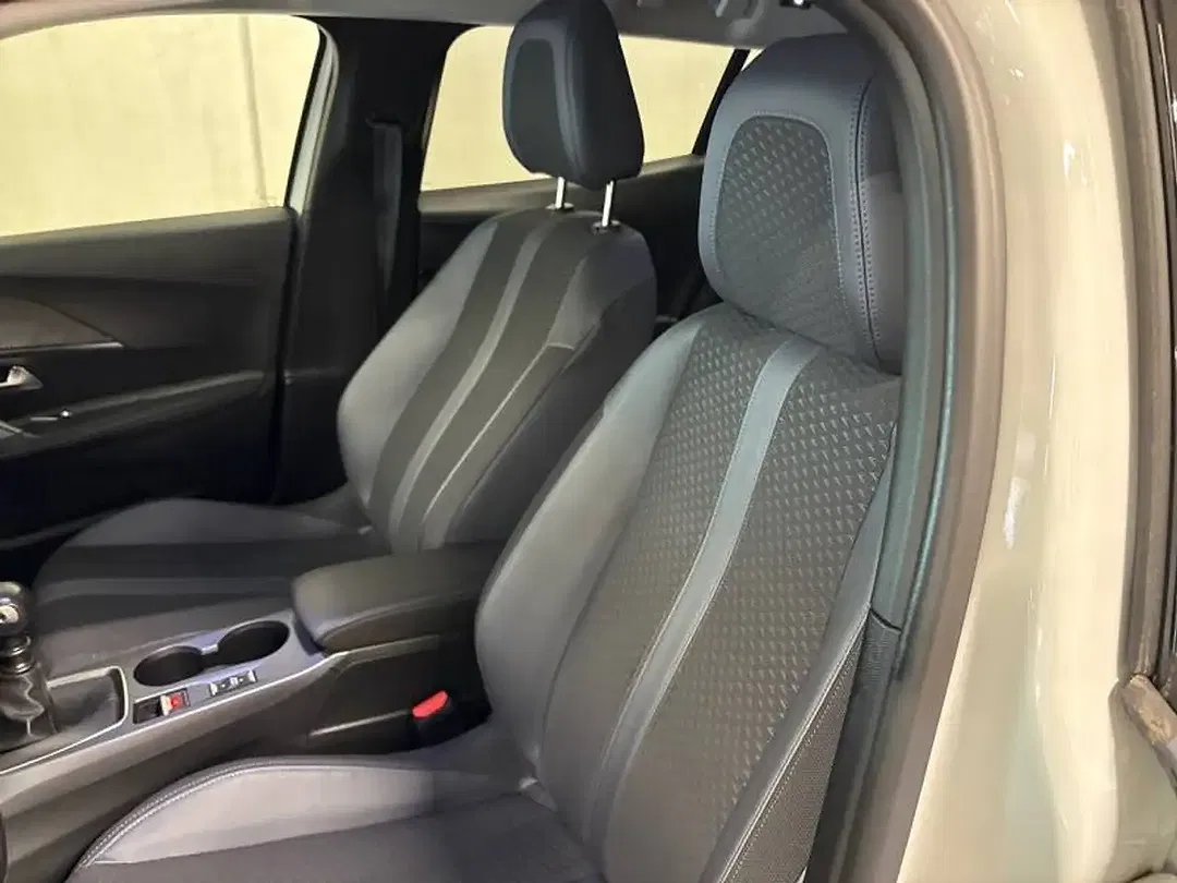 Peugeot 2008 PureTech Allure - foto 15