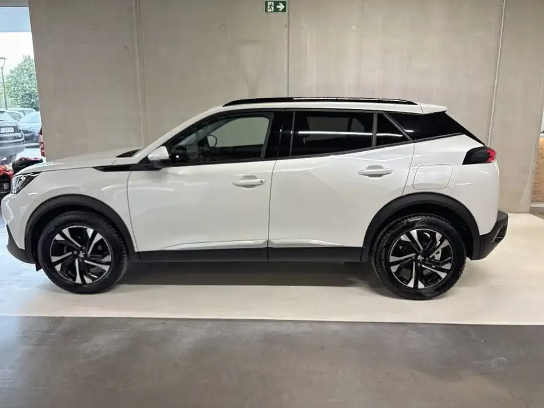 Peugeot 2008 PureTech Allure - Thumbnail 4