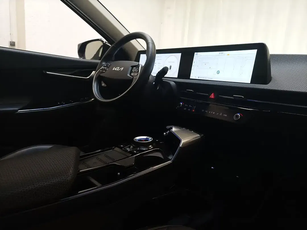 Kia EV6 - Thumbnail 14