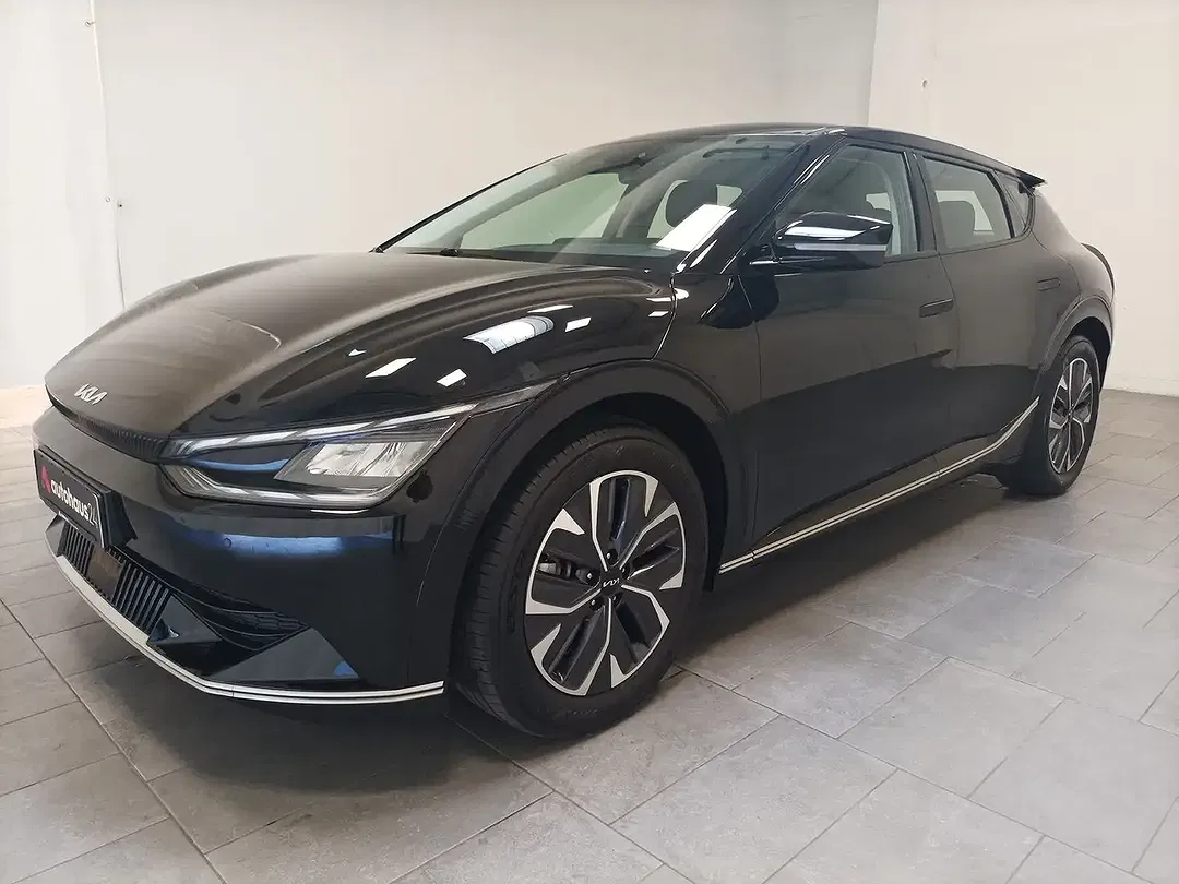 Kia EV6 - Thumbnail 3