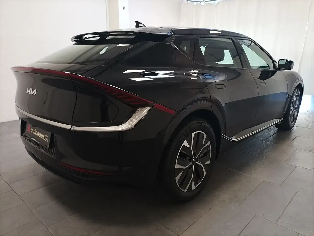 Kia EV6 - Thumbnail 5