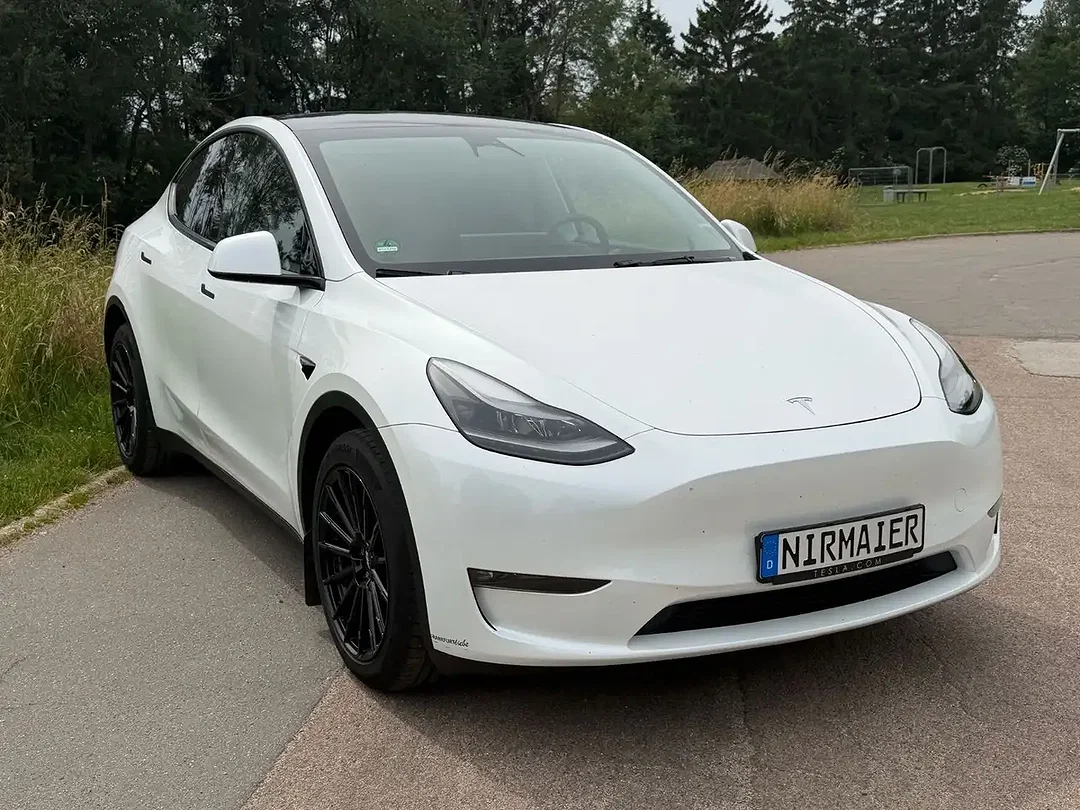 Tesla Model Y AWD Dual Motor Long Range - Afbeelding 1