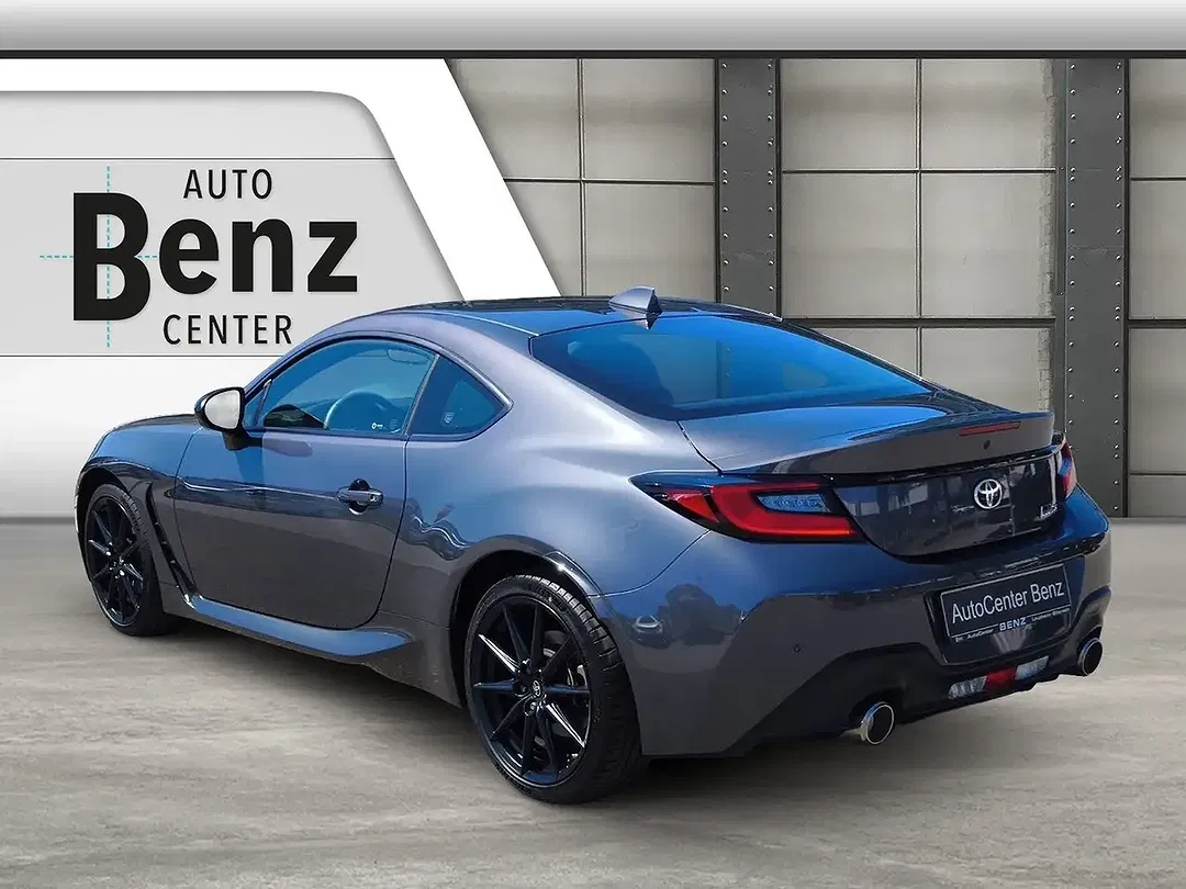 Toyota GR86 2.4 - Thumbnail 3