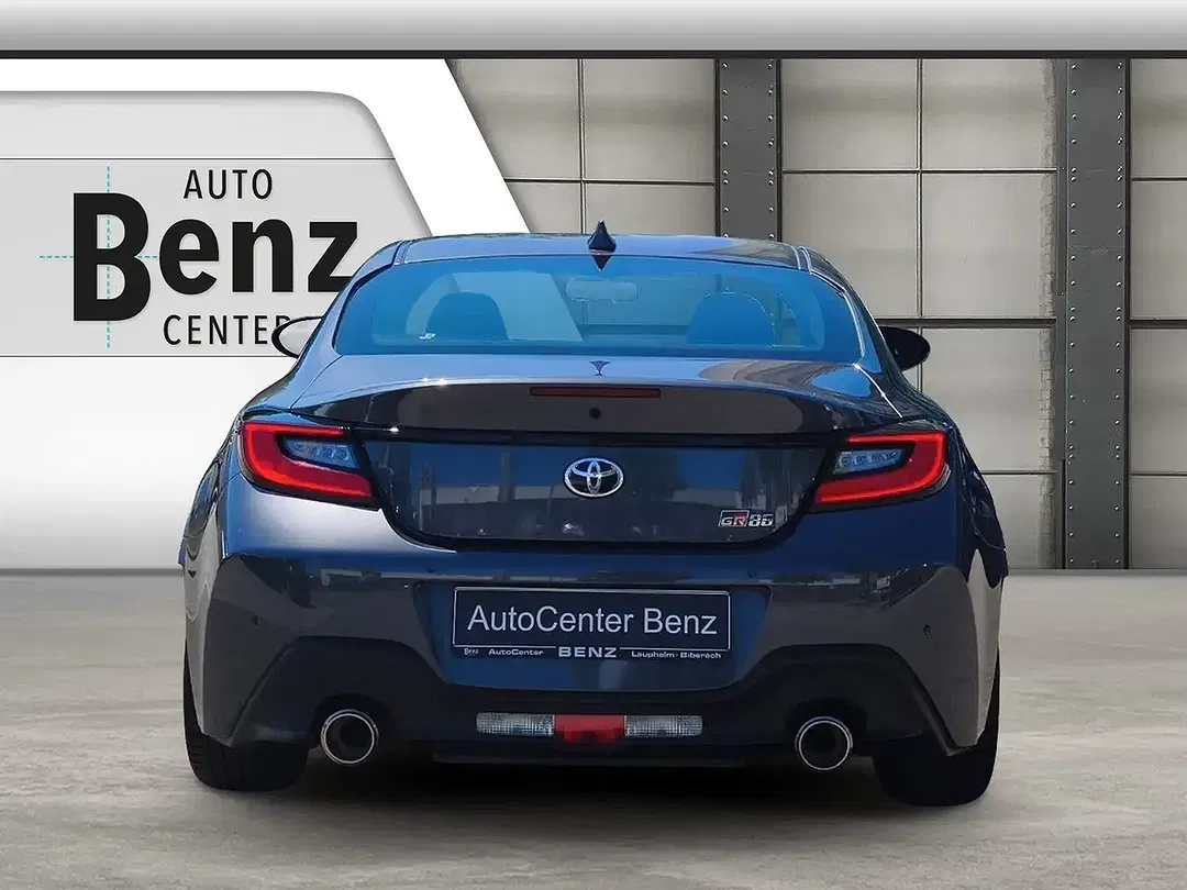 Toyota GR86 2.4 - Thumbnail 4