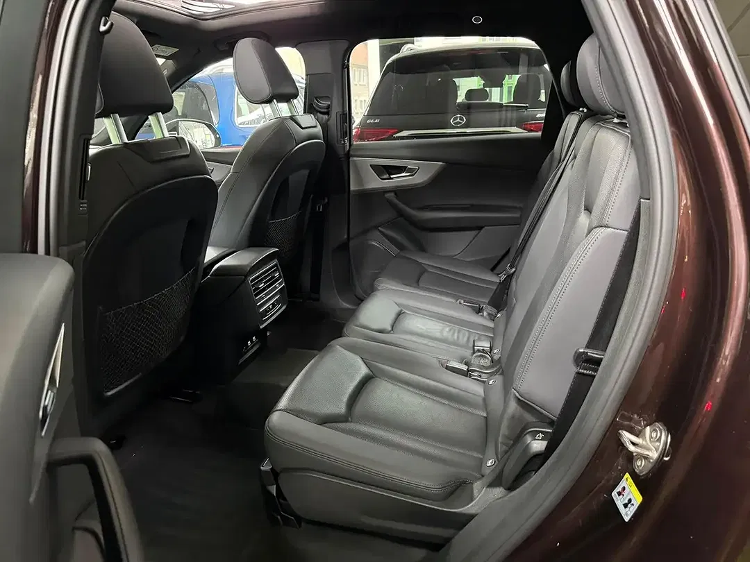 Audi Q7 55 TFSI e quattro - Thumbnail 11