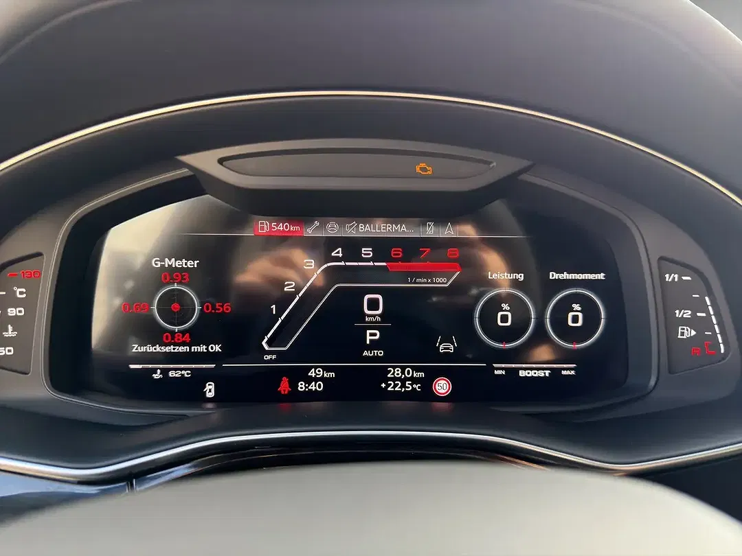 Audi RS Q8 quattro - Thumbnail 11