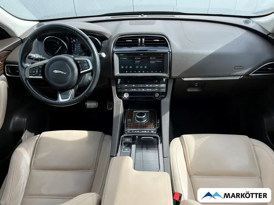 Jaguar F-Pace 20d Pure - foto 2