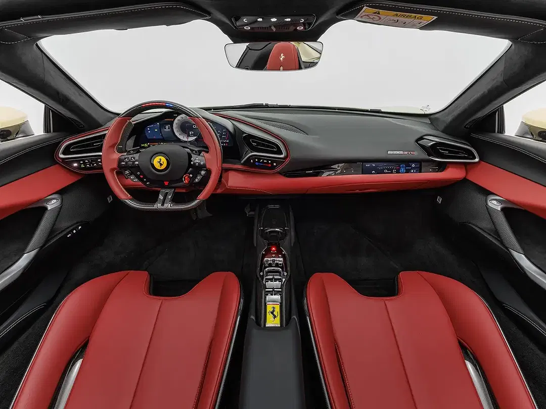 Ferrari 296 GTS - Thumbnail 4