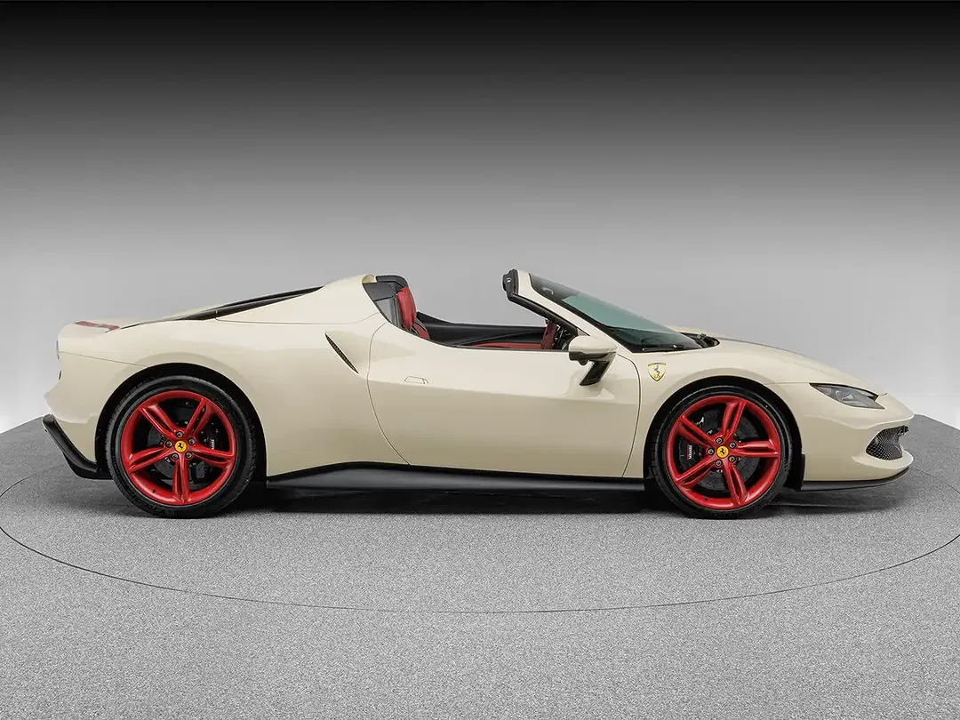 Ferrari 296 GTS - Thumbnail 9