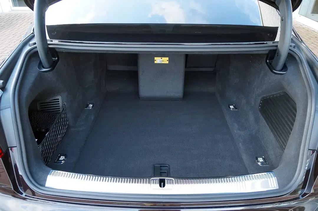Audi S8 V8 quattro - Thumbnail 21