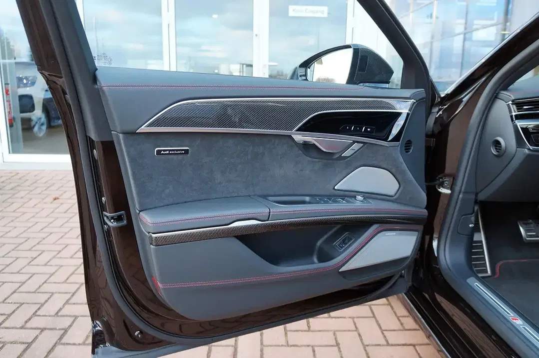 Audi S8 V8 quattro - Thumbnail 6