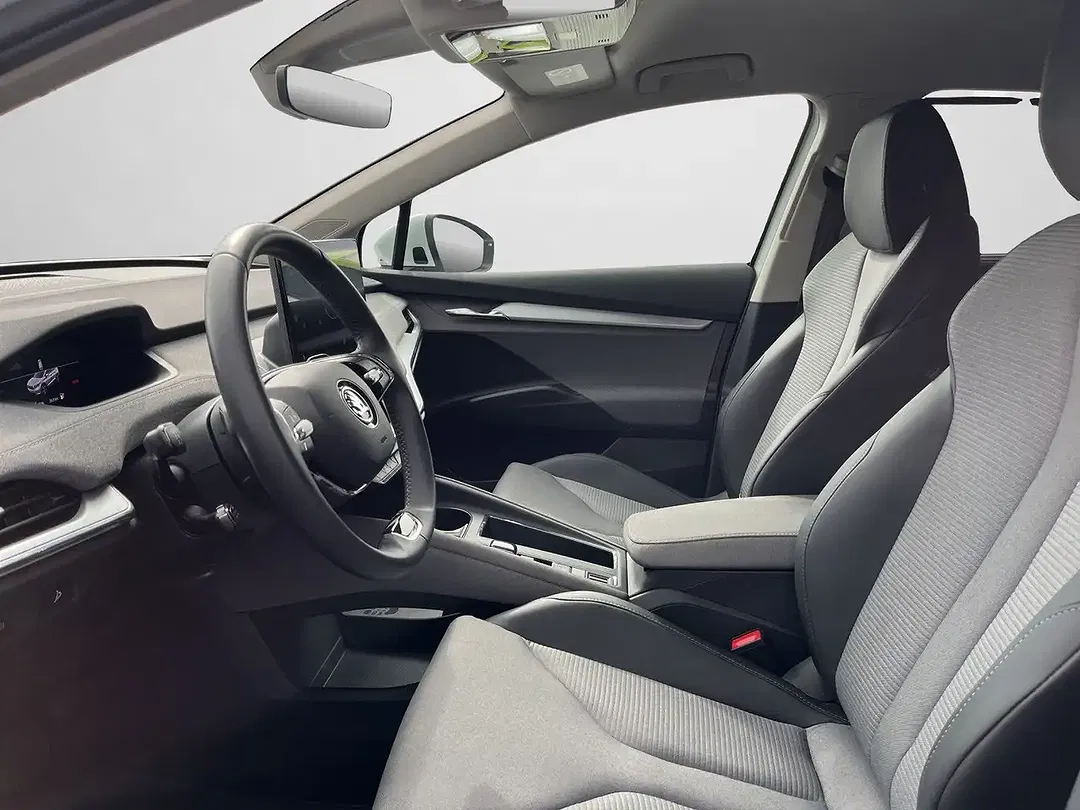 Skoda Enyaq 50 iV Clever - Thumbnail 12
