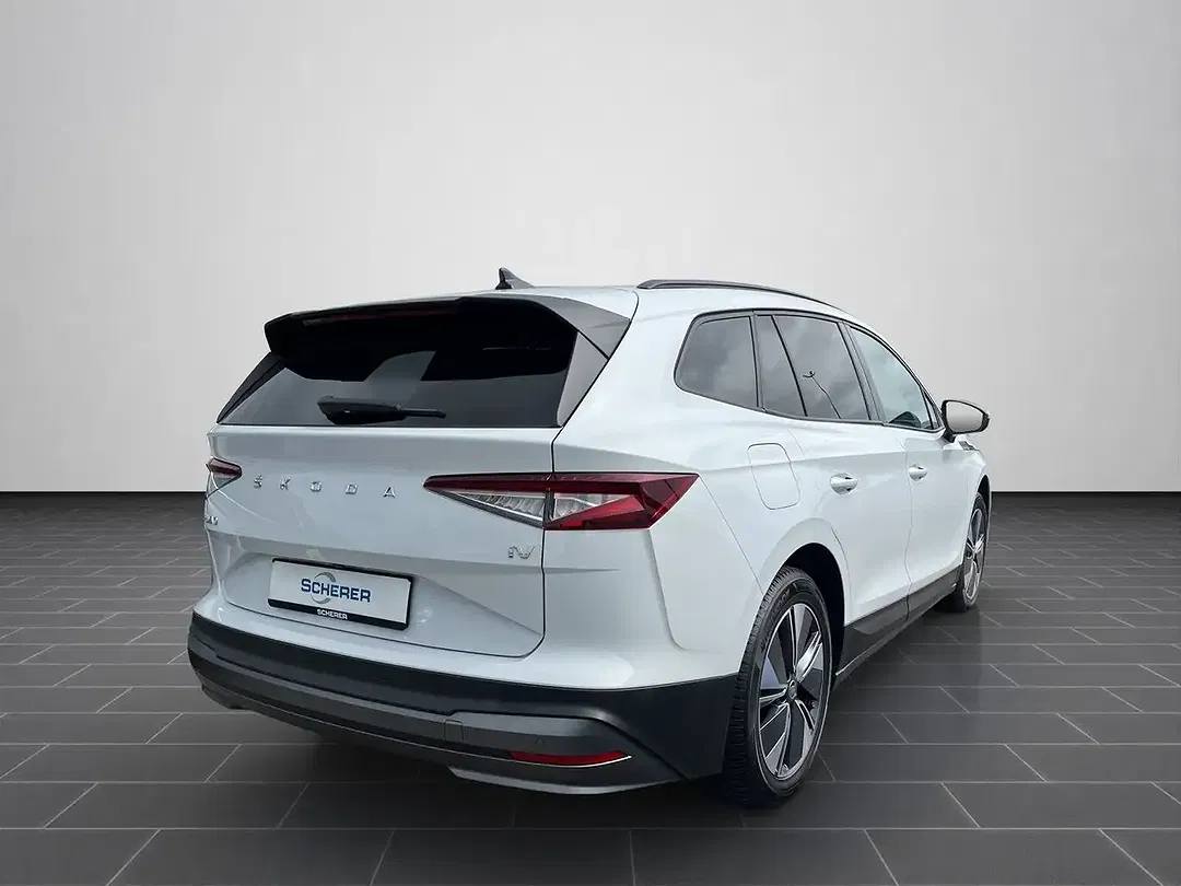 Skoda Enyaq 50 iV Clever - Thumbnail 2