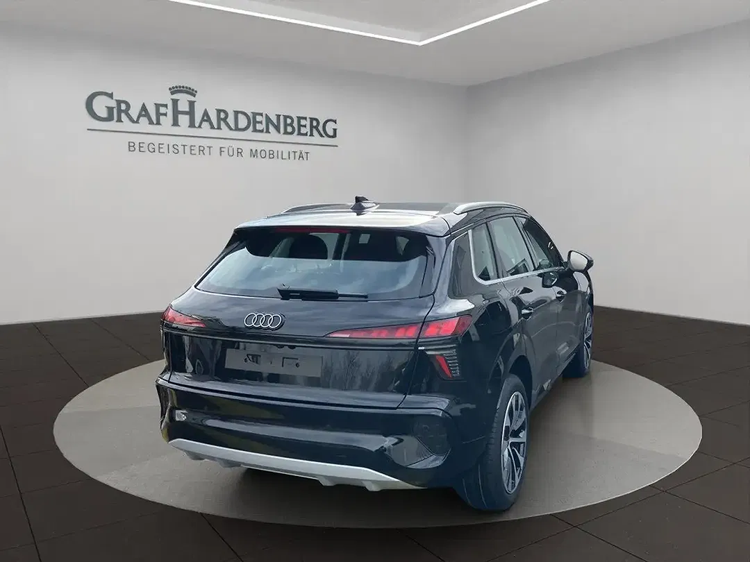 Audi Q3 TFSI S tronic - Thumbnail 5