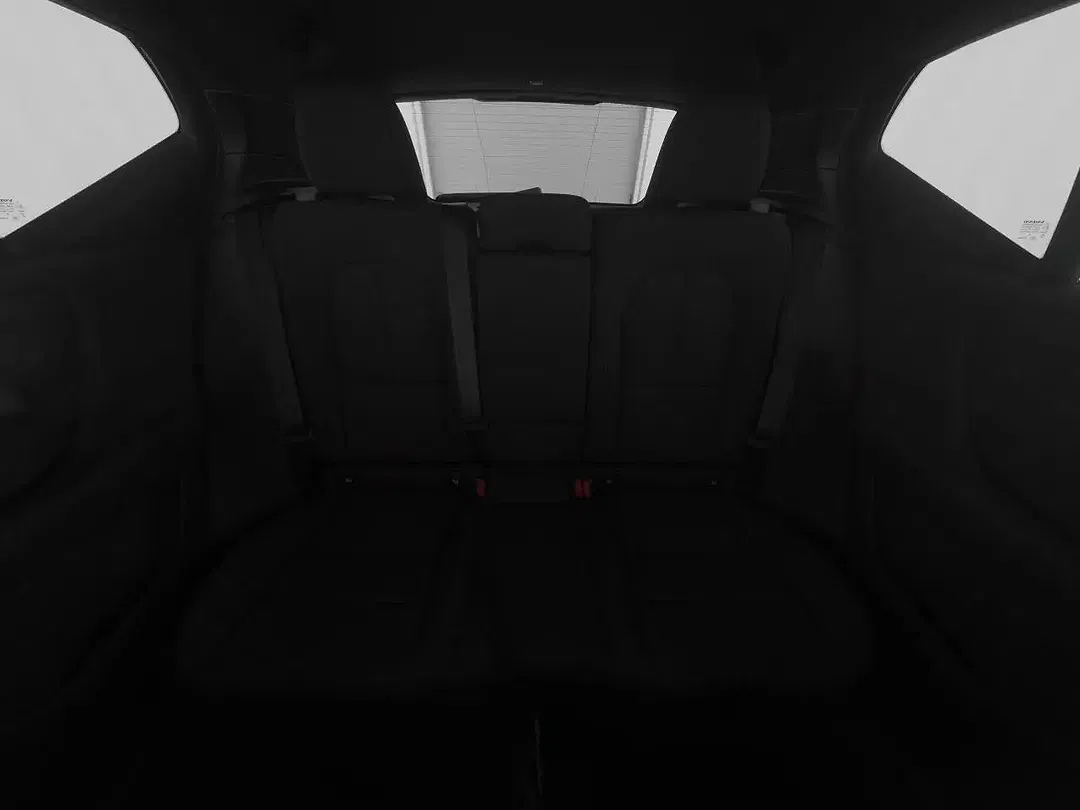 Volvo EX40 Plus Dark - Thumbnail 5