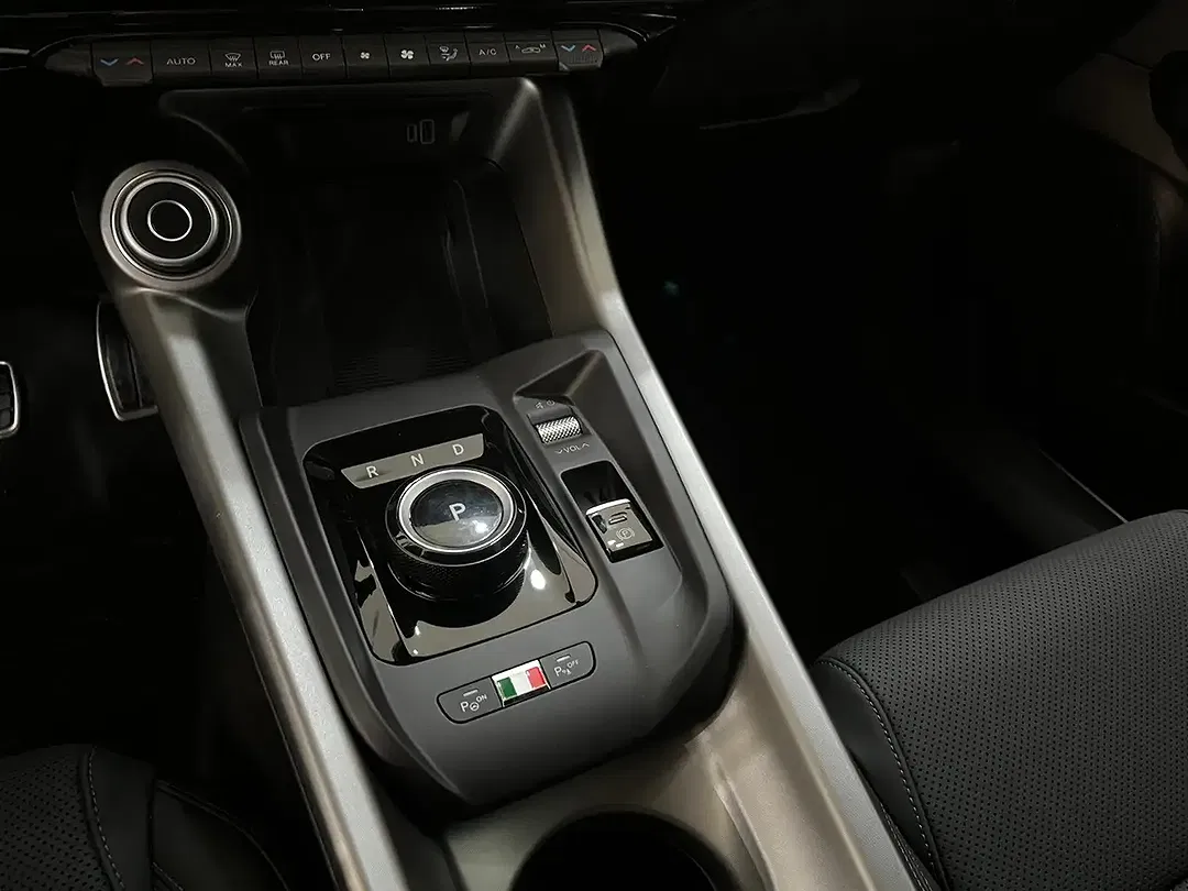 Alfa Romeo Tonale 1.5 Ibrida MHEV Veloce - foto 12