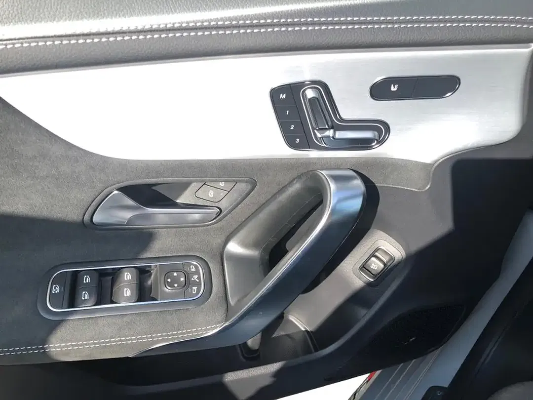 Mercedes-Benz CLA 220 AMG MBUX - Thumbnail 15