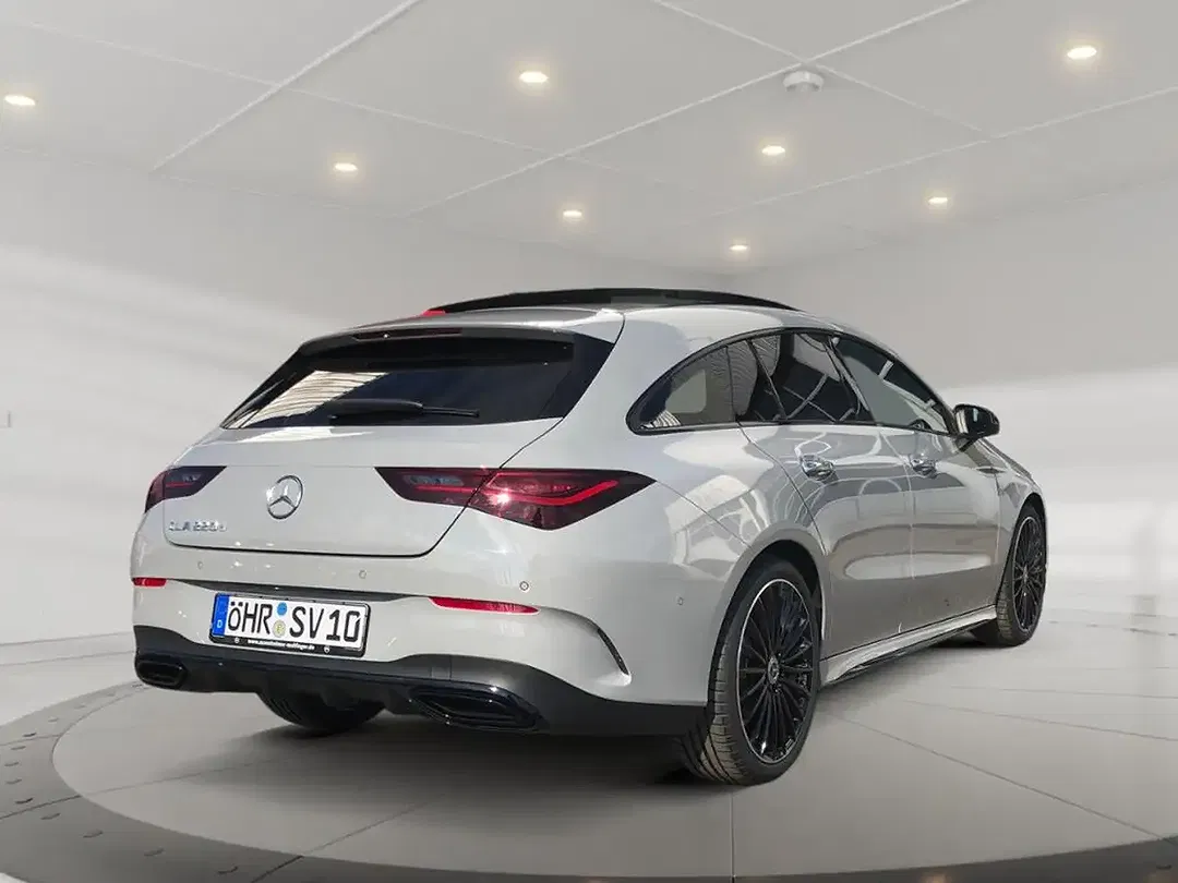 Mercedes-Benz CLA 220 AMG MBUX - foto 2
