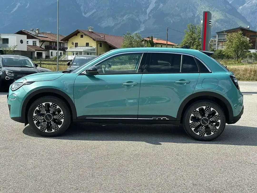 Fiat 600 EV La Prima - Thumbnail 3