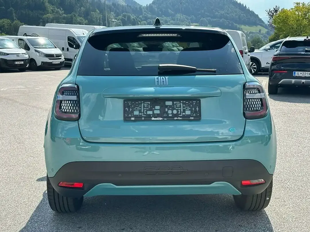 Fiat 600 EV La Prima - Thumbnail 5